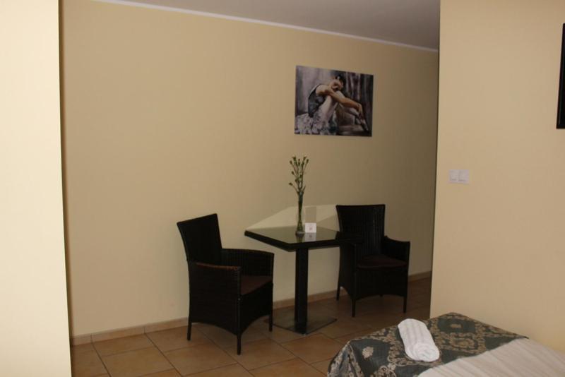 Restauracja Hotel Kassandra Września Exteriör bild