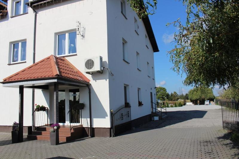 Restauracja Hotel Kassandra Września Exteriör bild