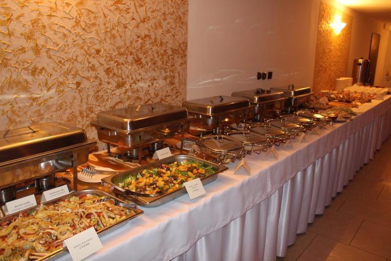 Restauracja Hotel Kassandra Września Exteriör bild