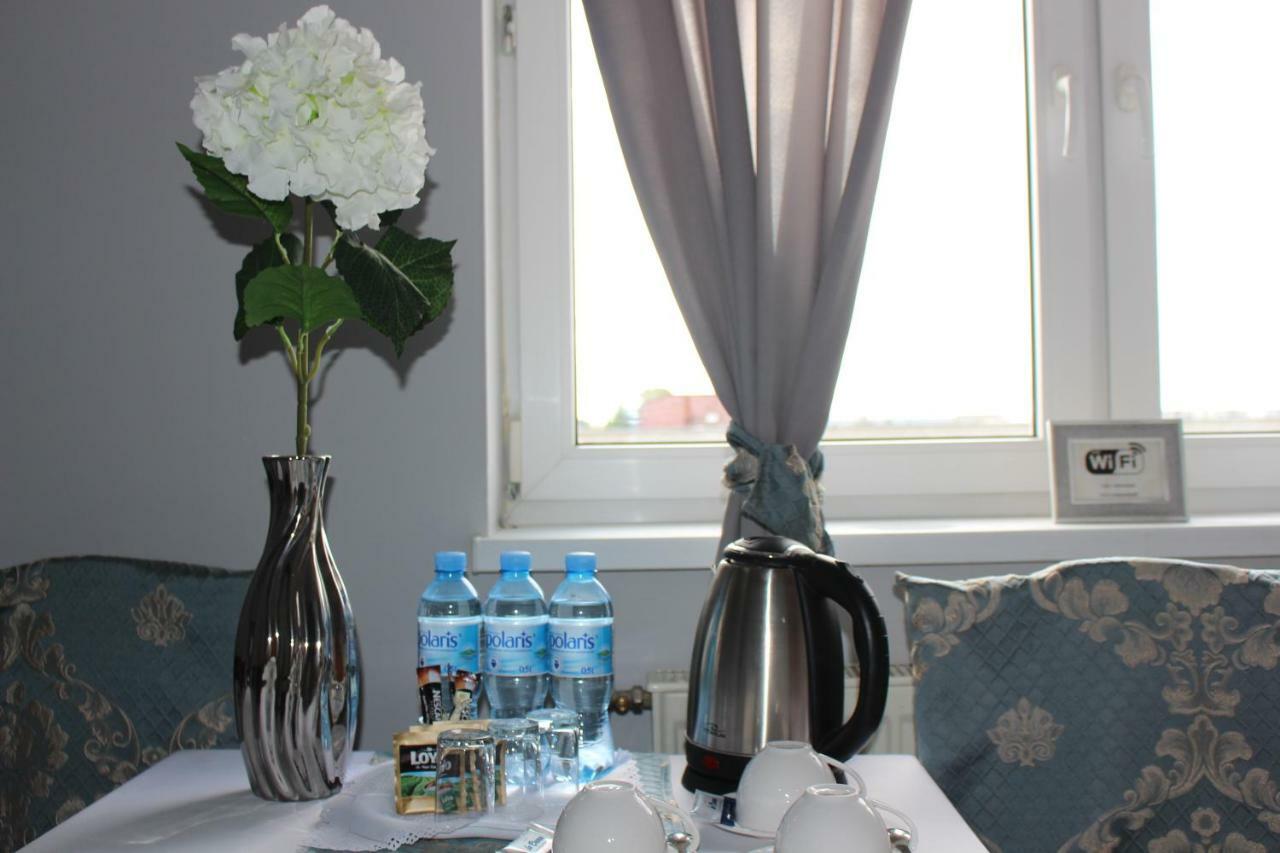 Restauracja Hotel Kassandra Września Exteriör bild