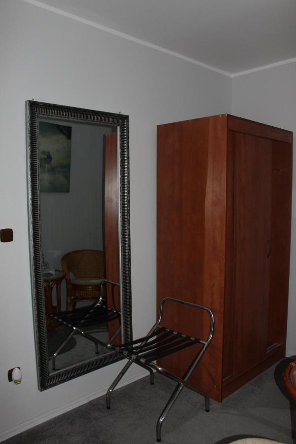 Restauracja Hotel Kassandra Września Exteriör bild