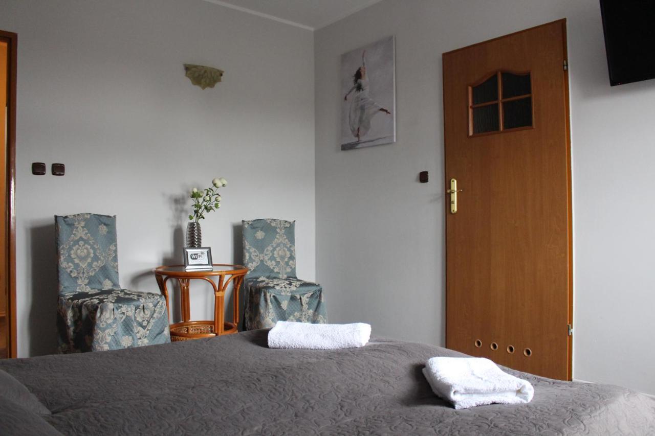 Restauracja Hotel Kassandra Września Exteriör bild