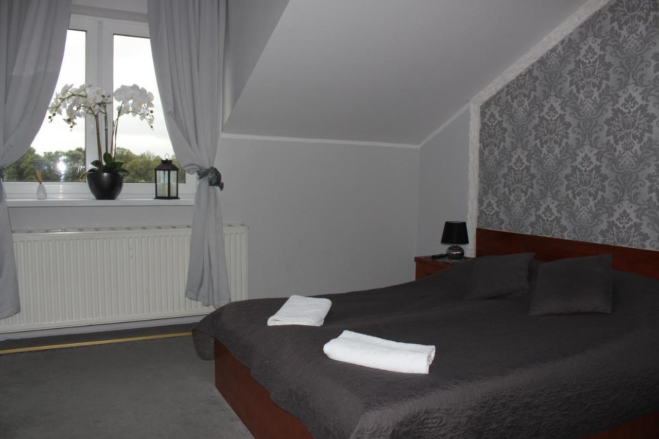 Restauracja Hotel Kassandra Września Exteriör bild