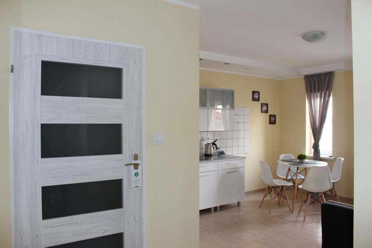 Restauracja Hotel Kassandra Września Exteriör bild